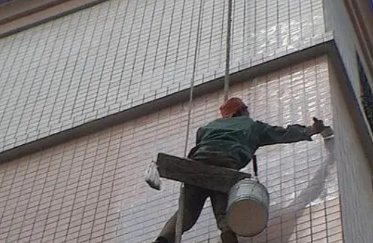 乌兰察布市卫生间漏水维修公司分享下乌兰察布市外墙防水的必要性。