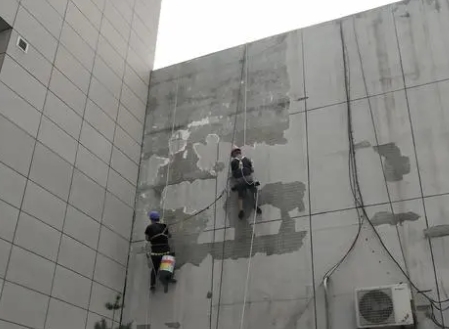 乌兰察布市楼顶漏水维修公司分享下乌兰察布市外墙防水的注意事项
