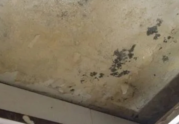 乌兰察布市阳台漏水维修公司分享下乌兰察布市卫生间渗水维修需要注意哪些问题。